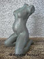 Annette Rondan a aussi crée Quand reviendras-tu? (Sculptures - Féminité) dans Sculptures - Féminité
