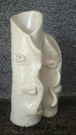 Annette Rondan a aussi crée Vase déchiqueté (Poteries - Décoration) dans Poteries - Décoration