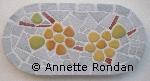 Annette Rondan a aussi crée Sous verre ovale 2 (Mosaïques - Décoration table) dans Mosaïques - Décoration table