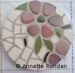 Annette Rondan a aussi crée Sous verre ovale (Mosaïques - Décoration table) dans Mosaïques - Décoration table