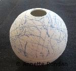 Annette Rondan a aussi crée Vase longiligne (Poteries - Décoration) dans Poteries - Décoration