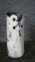 Annette Rondan a aussi crée Vase déchiqueté (Poteries - Décoration) dans Poteries - Décoration