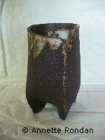 Annette Rondan a aussi crée Vase sac (Poteries - Décoration) dans Poteries - Décoration